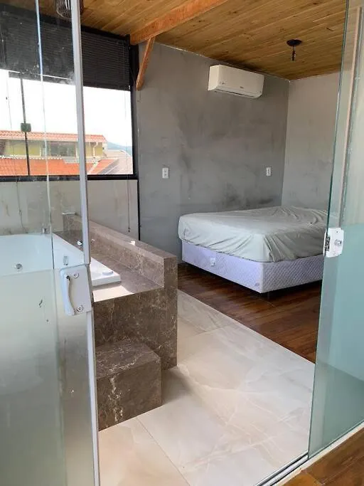 Apartamento Suite Com Hidro No Centro